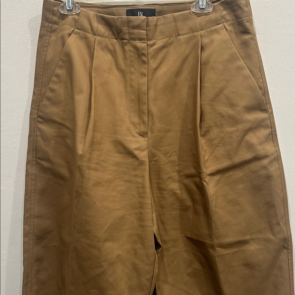 Banana Republic Cropped Wide-Leg Pants in Olive - Picture 6 of 10